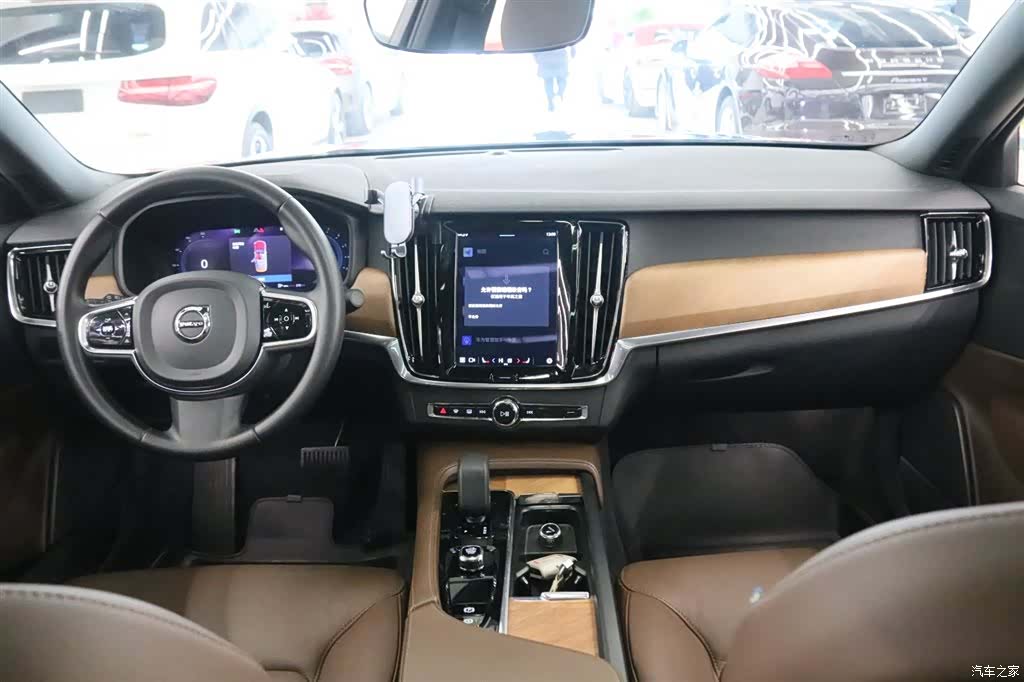 Volvo S90, 2023 4