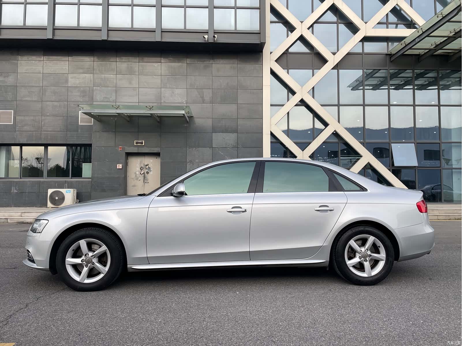 Audi A4L, 2014 все фото