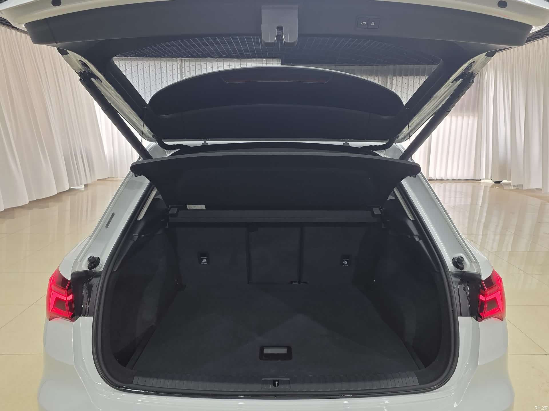 Audi Q3, 2020 12