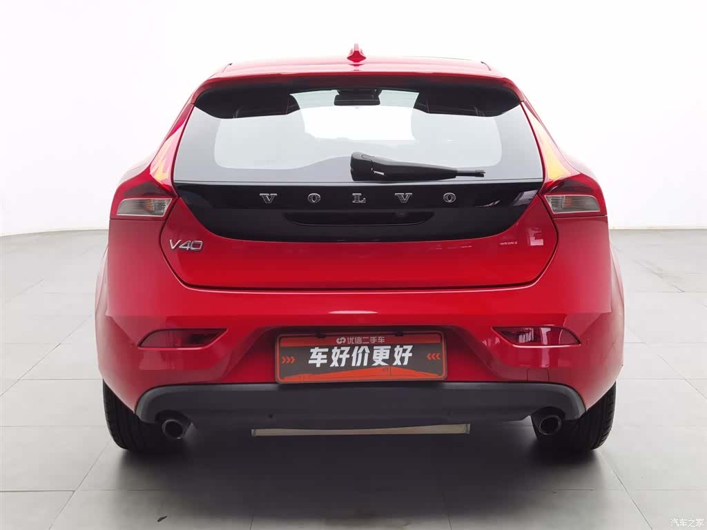 Volvo V40, 2015 4