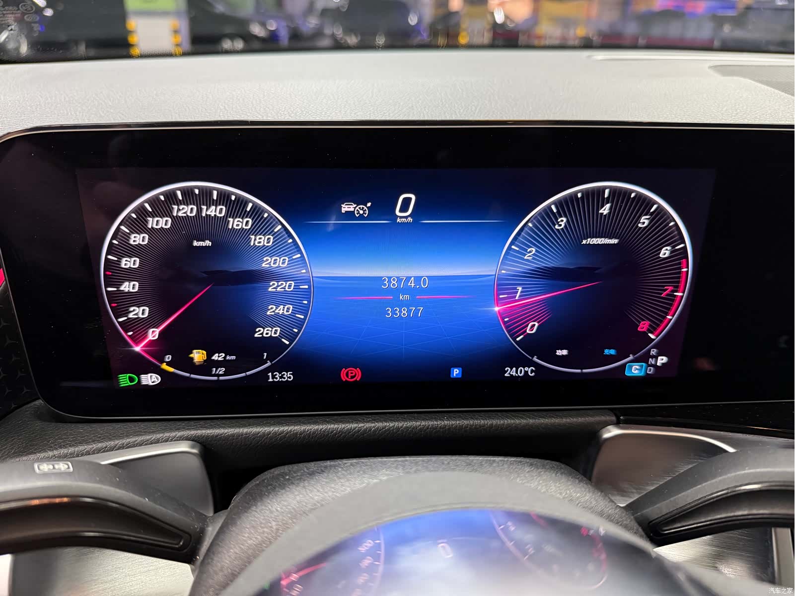 Mercedes-Benz GLB, 2024 4