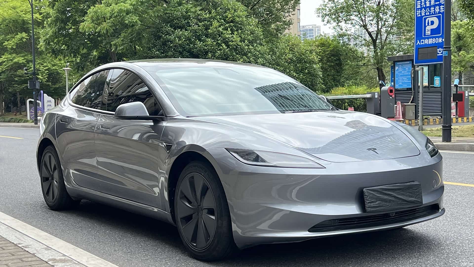 Tesla Model 3, 2026 7