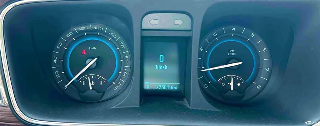 Buick GL8, 2016 8
