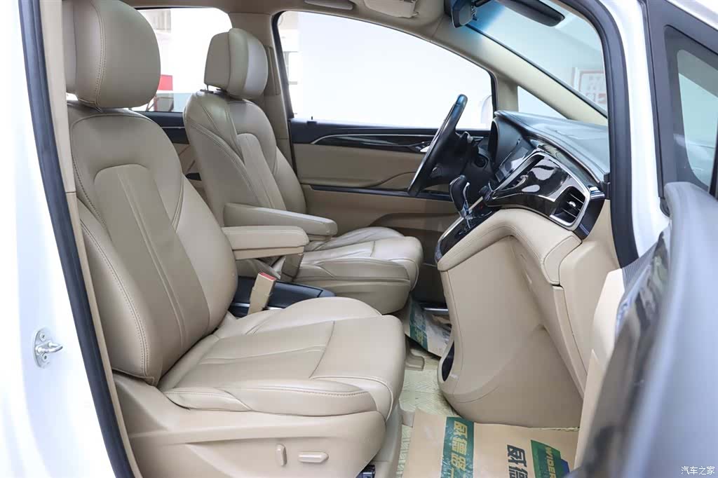 Buick GL8, 2019 15