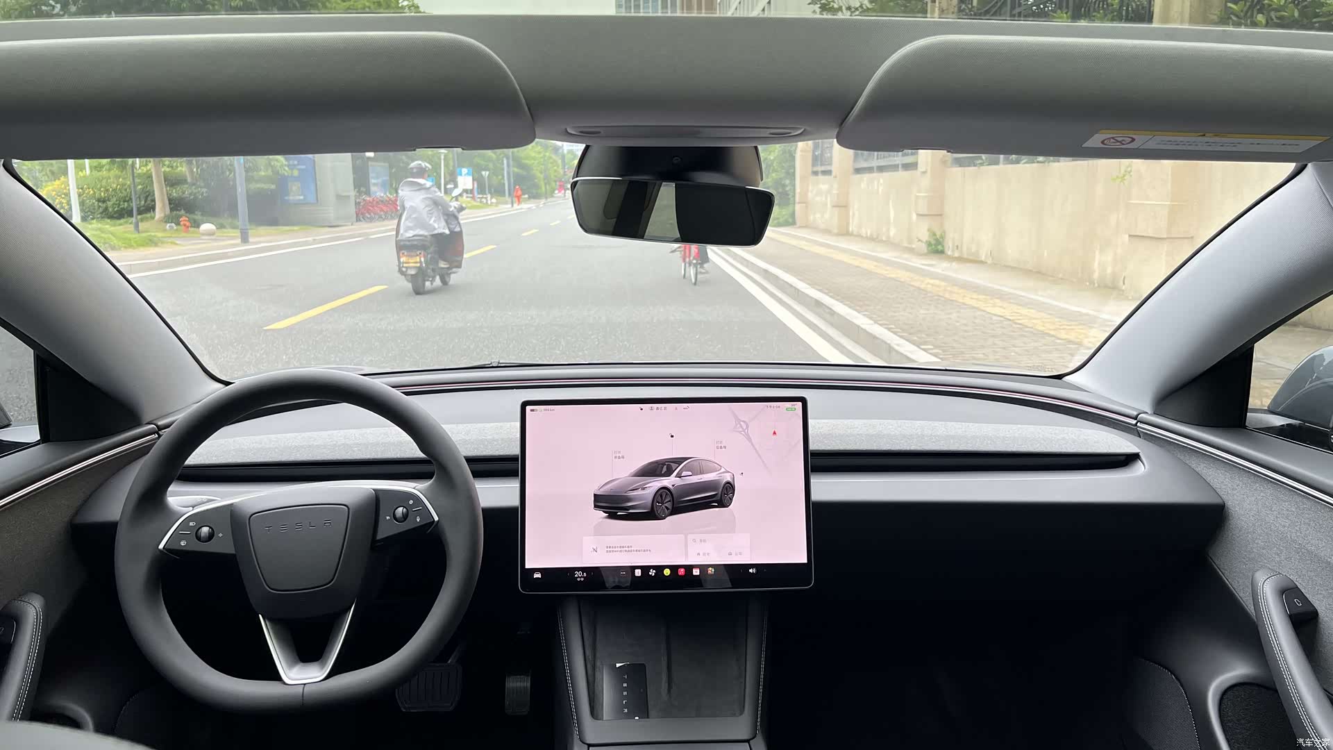 Tesla Model 3, 2026 14