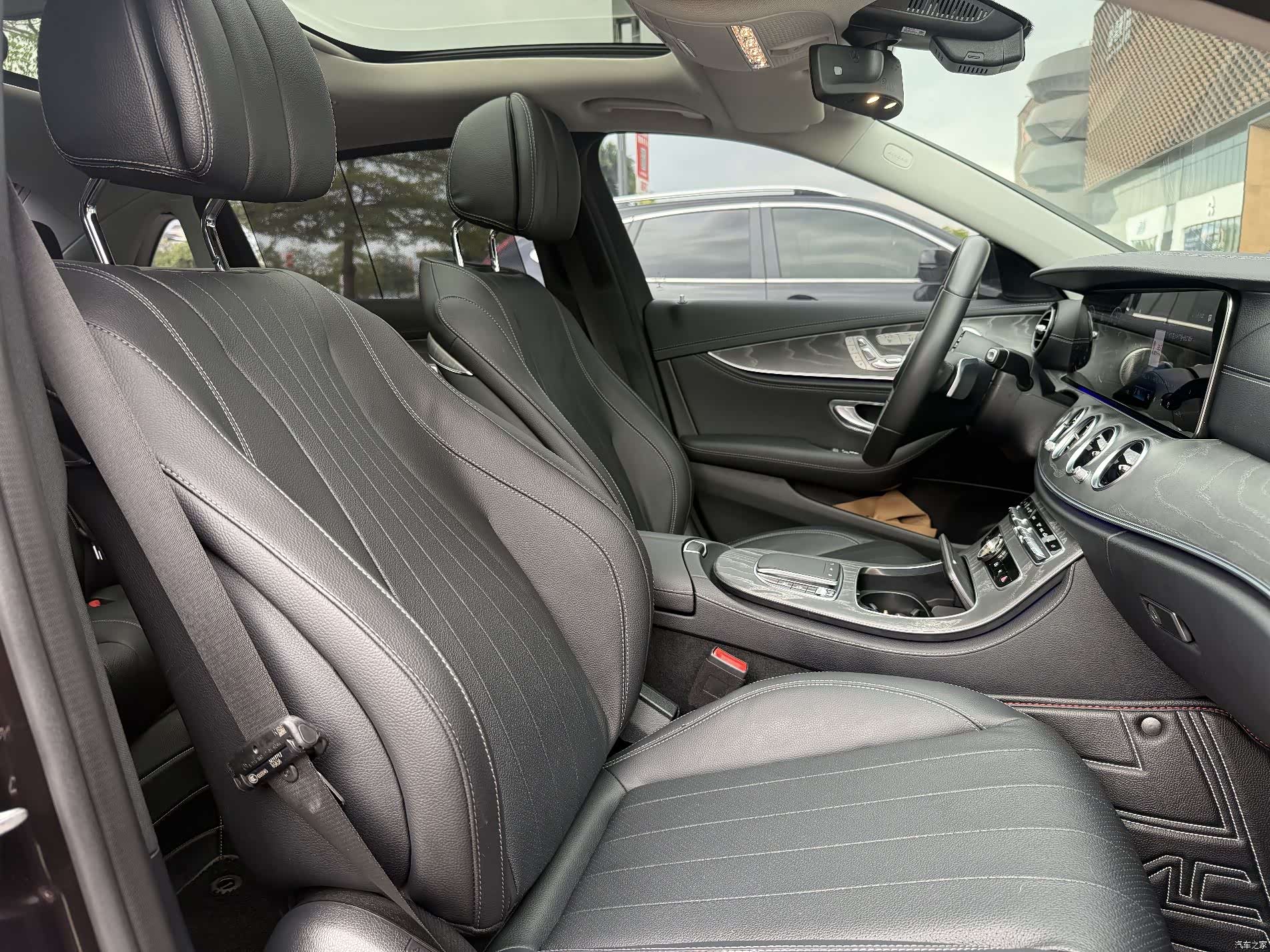 Mercedes-Benz E-Class, 2021 19