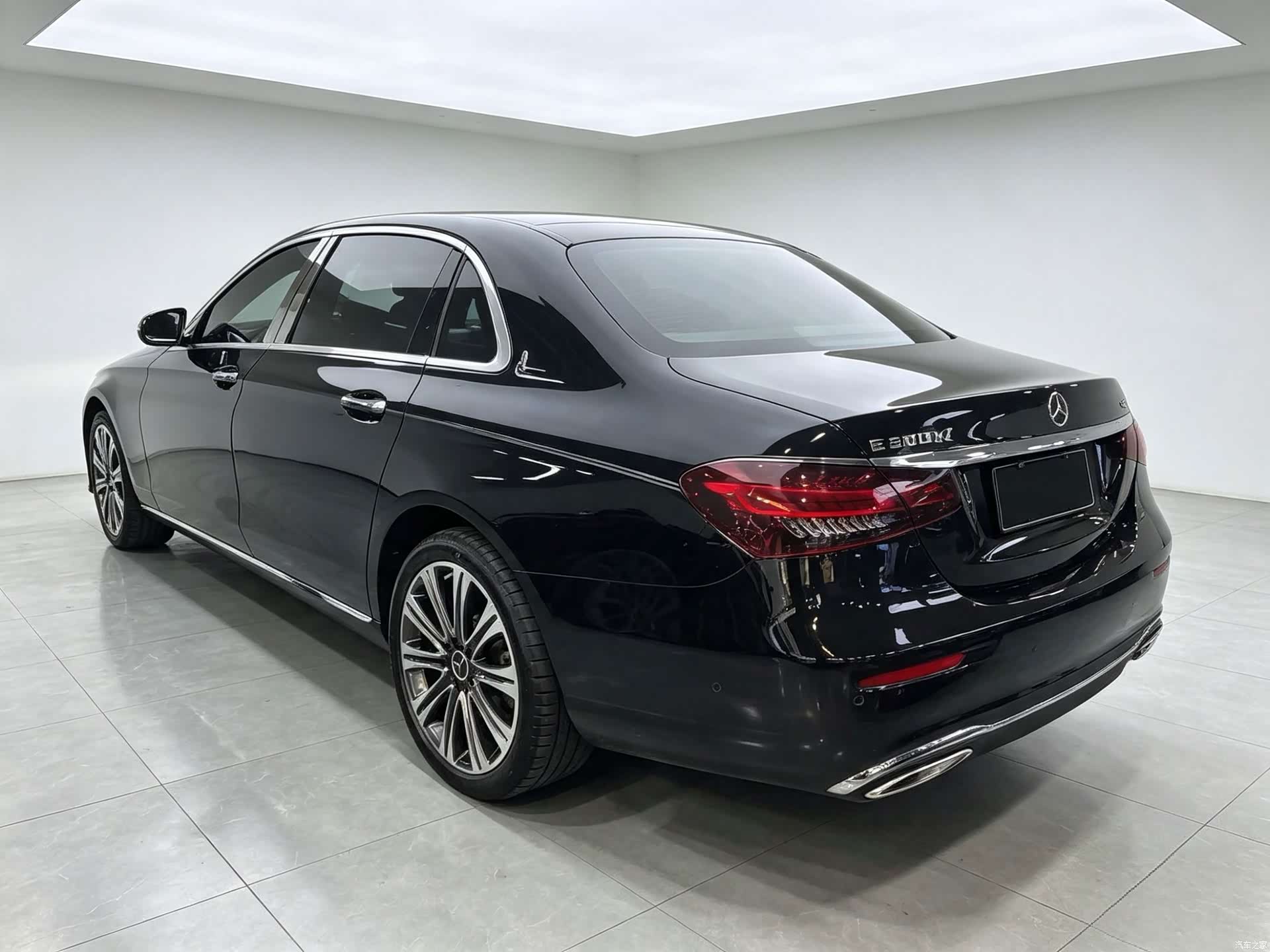 Mercedes-Benz E-Class, 2022 14
