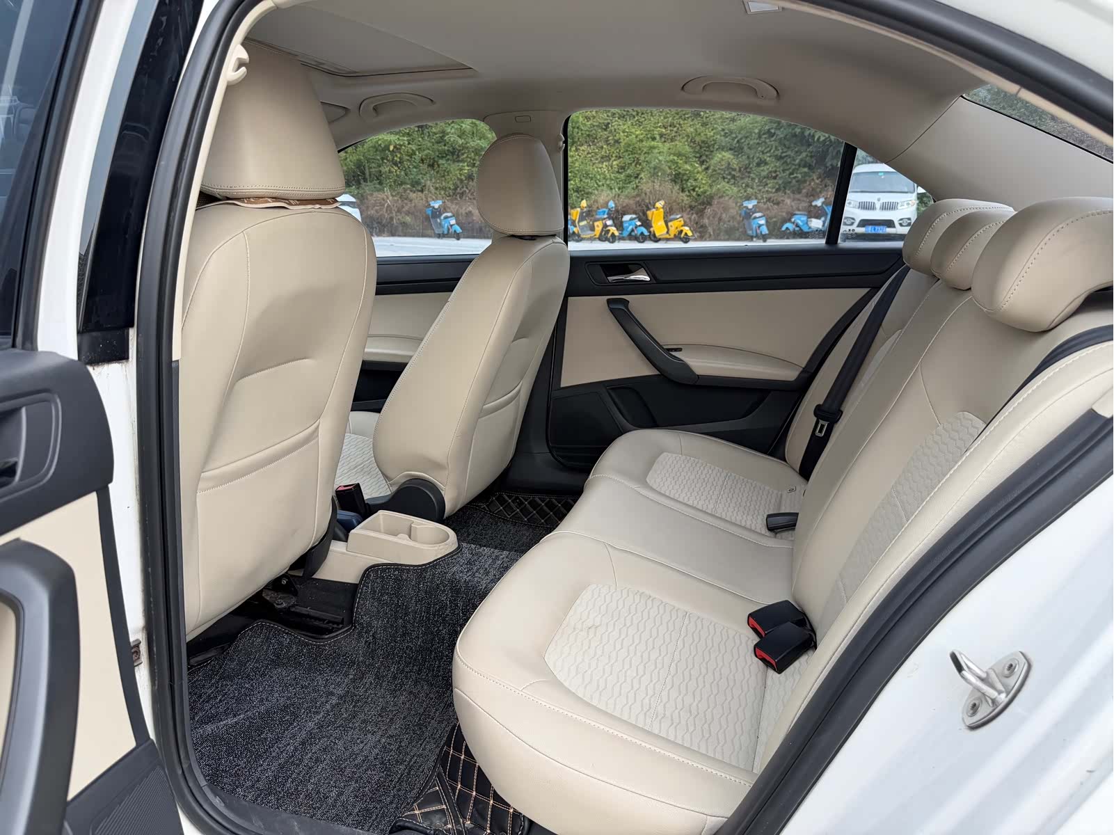 Honda Civic, 2011 8