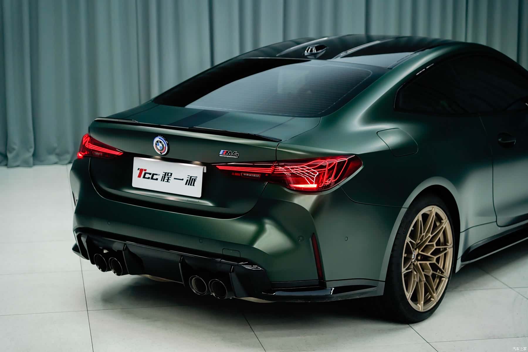 BMW M4, 2025 все фото