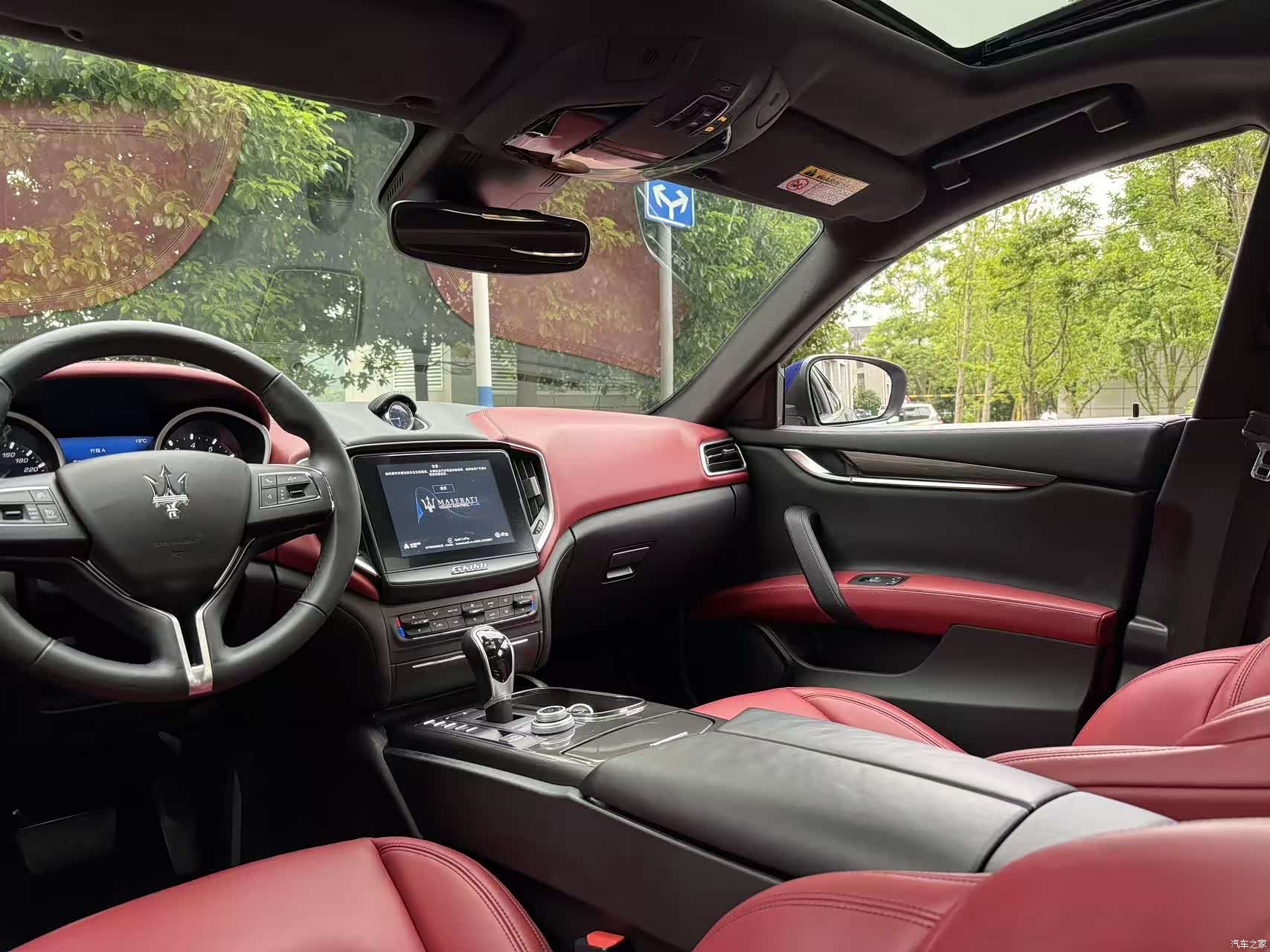Maserati Ghibli, 2019 9