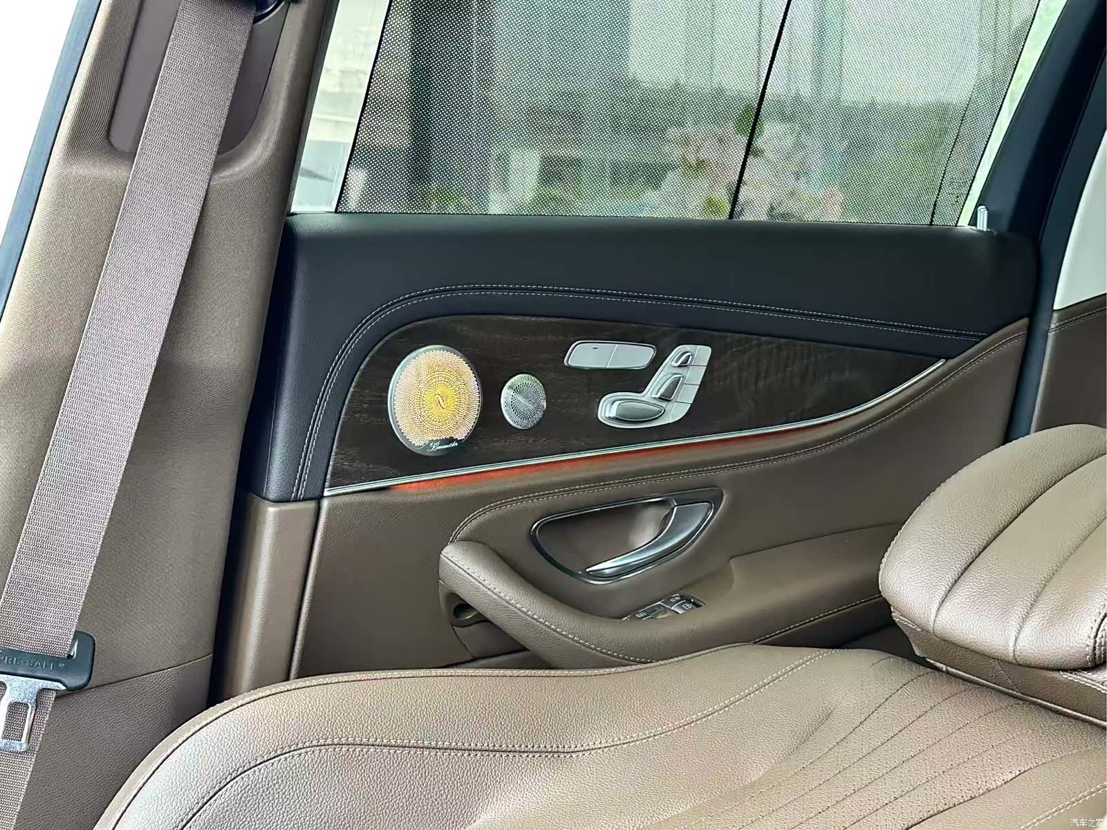 Mercedes-Benz E-Class, 2022 18