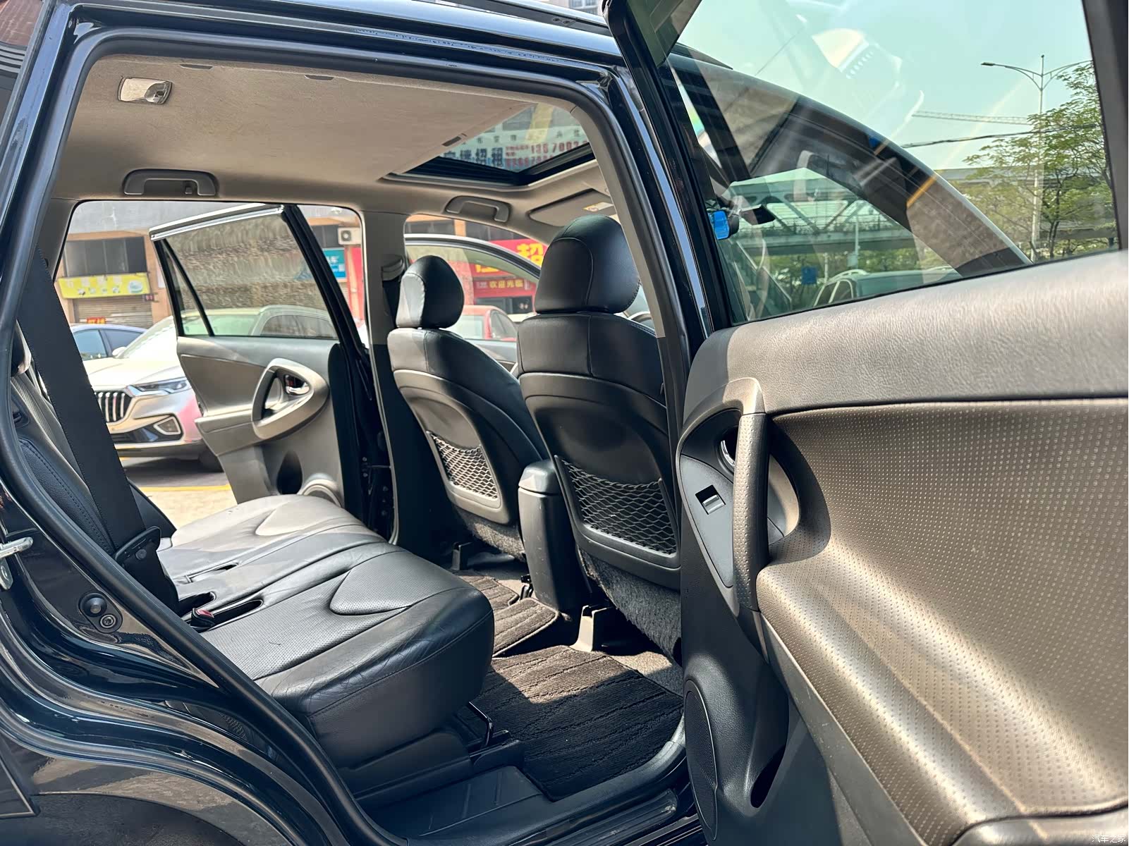 Toyota RAV4, 2012 9