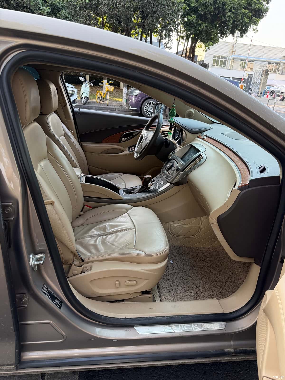 Buick LaCrosse, 2012 8