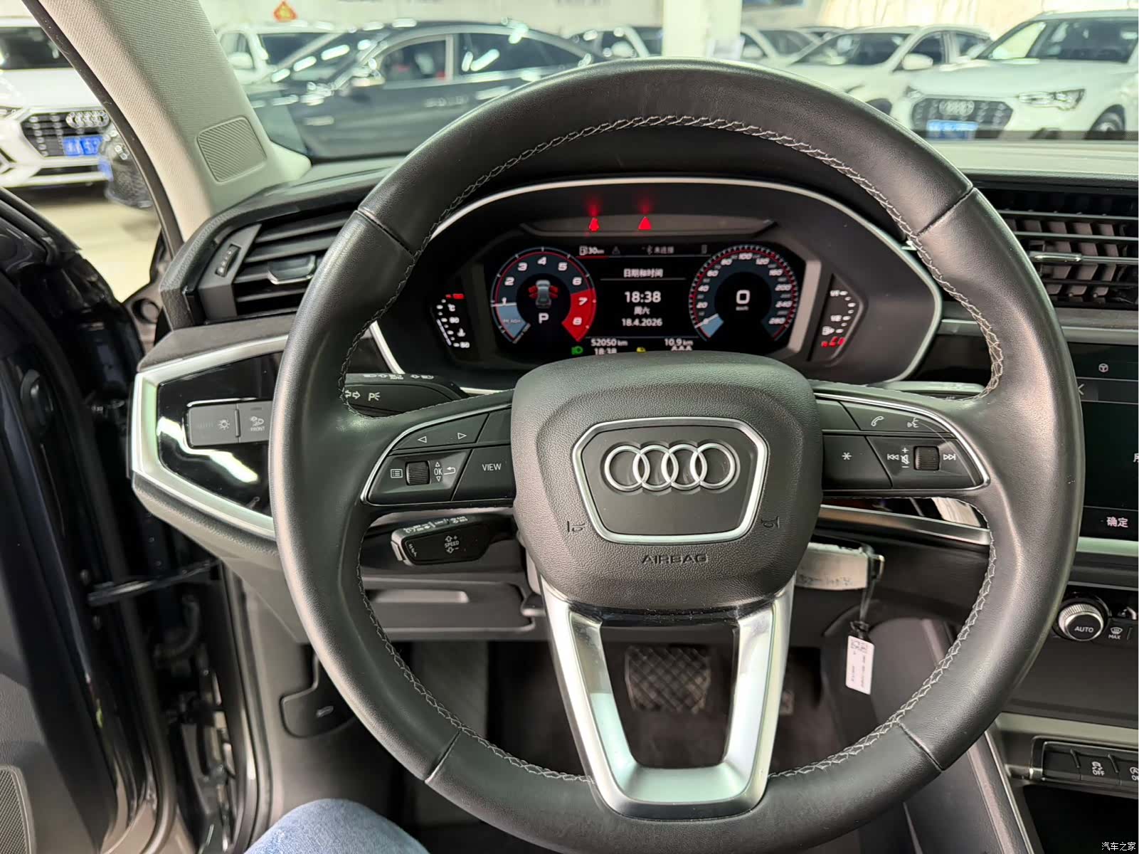 Audi Q3, 2022 11