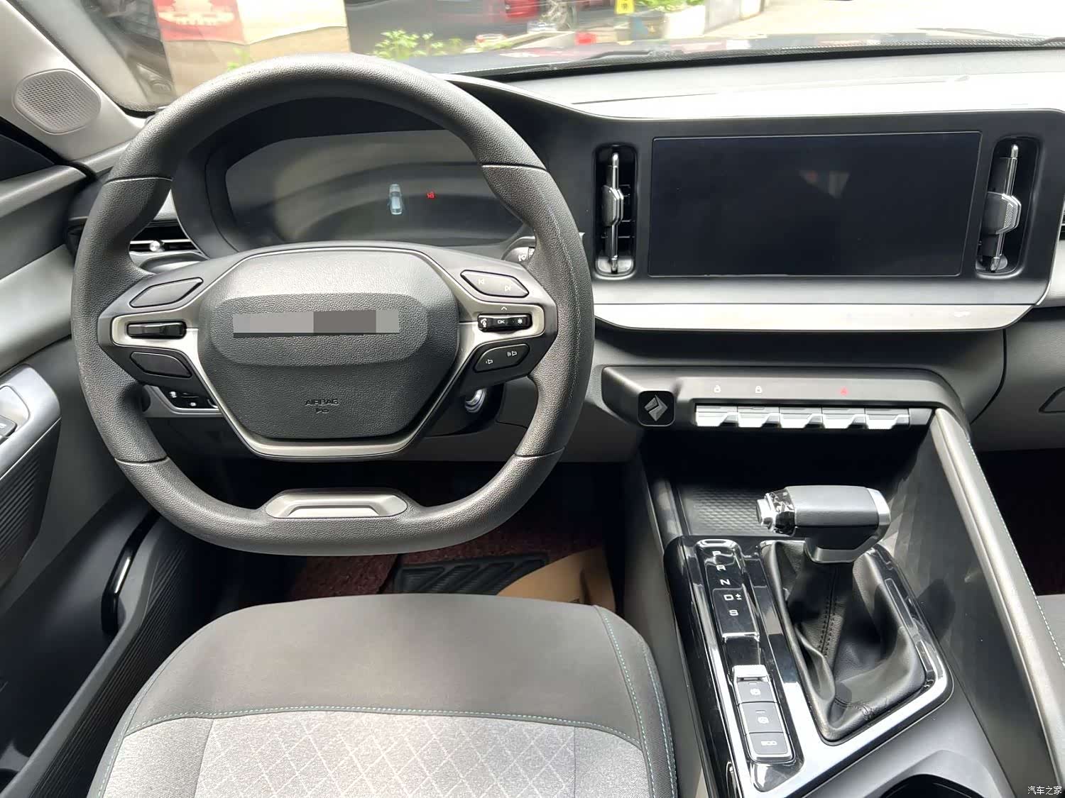 Wuling RC-5, 2021 6