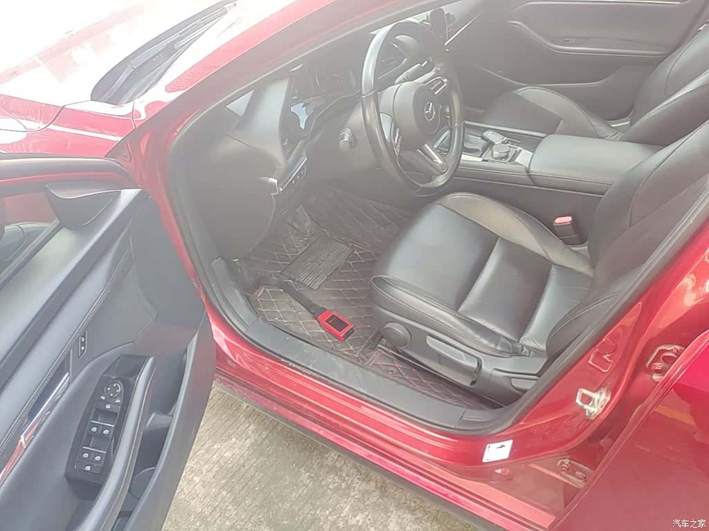 Mazda Mazda3, 2020 16