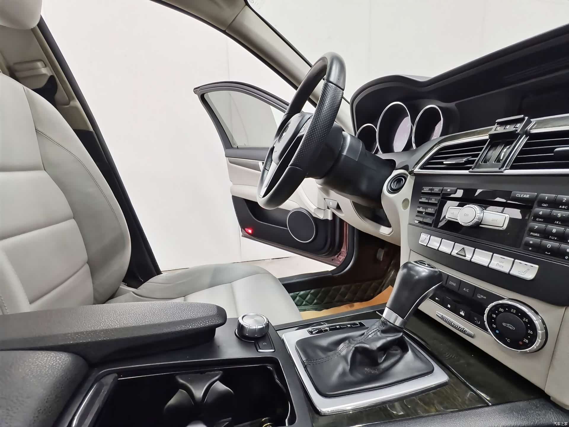 Mercedes-Benz C-Class, 2013 15