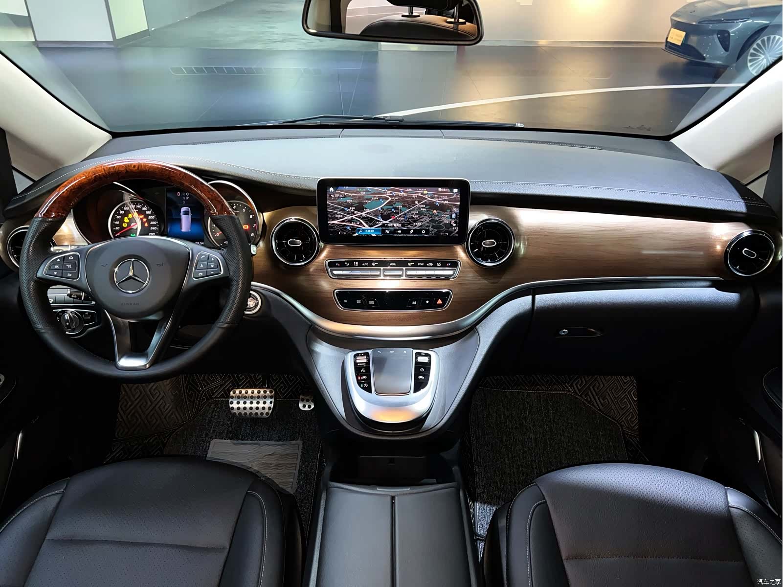 Mercedes-Benz V-Class, 2020 4