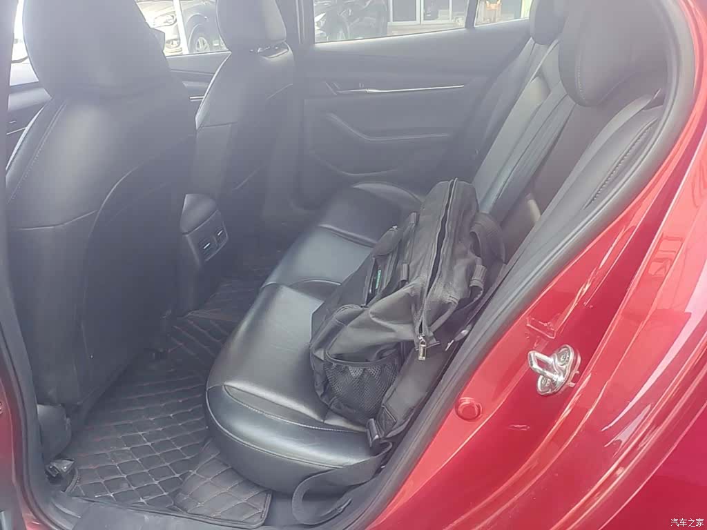 Mazda Mazda3, 2020 17