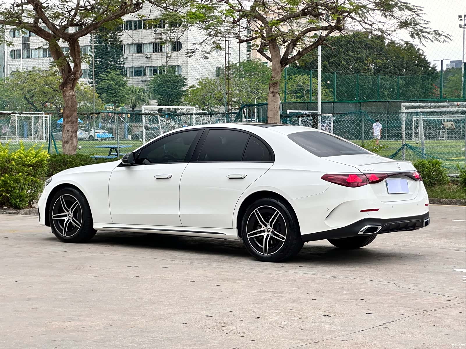 Mercedes-Benz E-Class, 2024 6