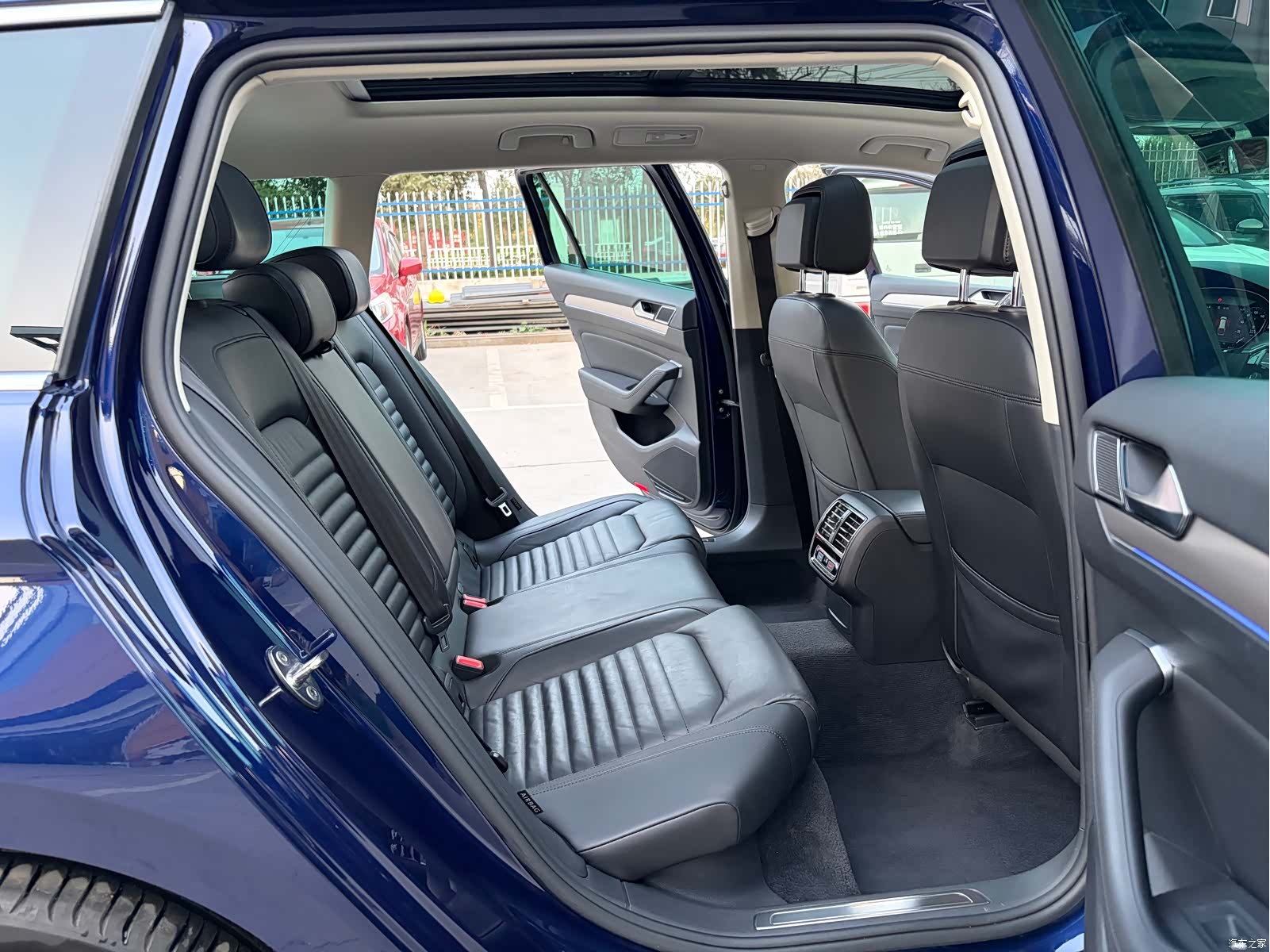 Volkswagen Variant, 2020 13