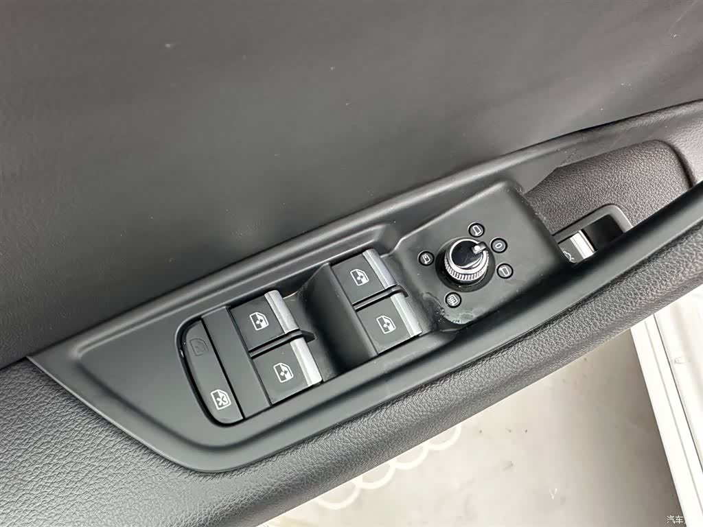 Audi A4L, 2023 25