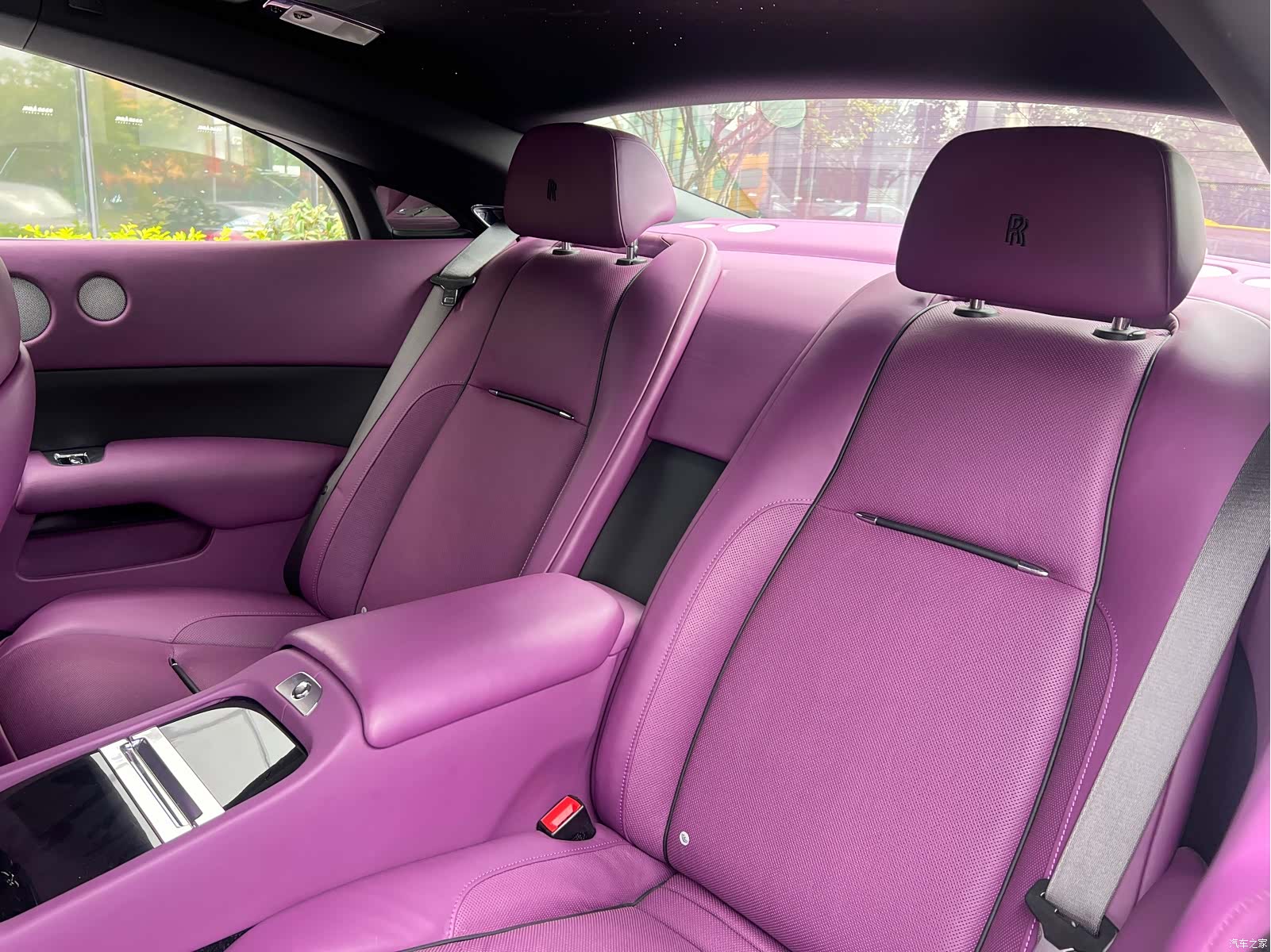 Rolls-Royce Wraith, 2018 11