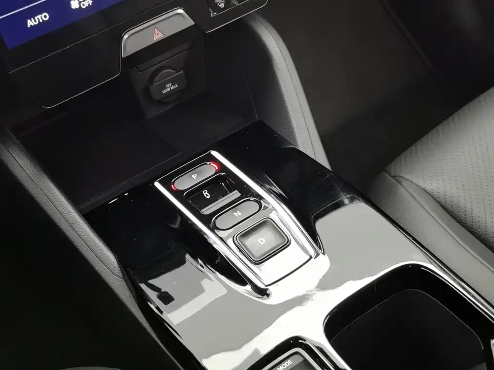 Honda e: NP1 Pole Pai 1