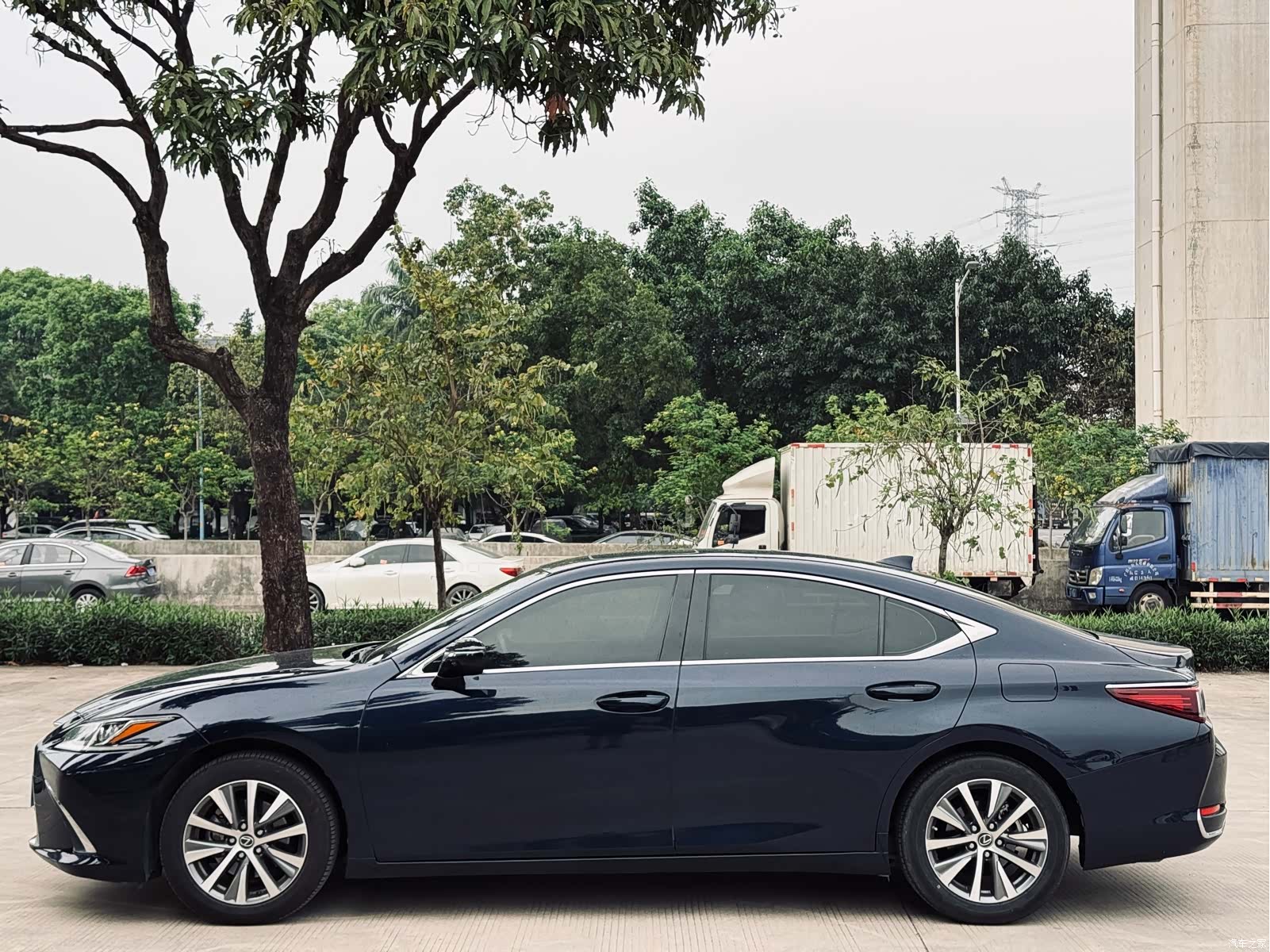 Lexus ES, 2019 8