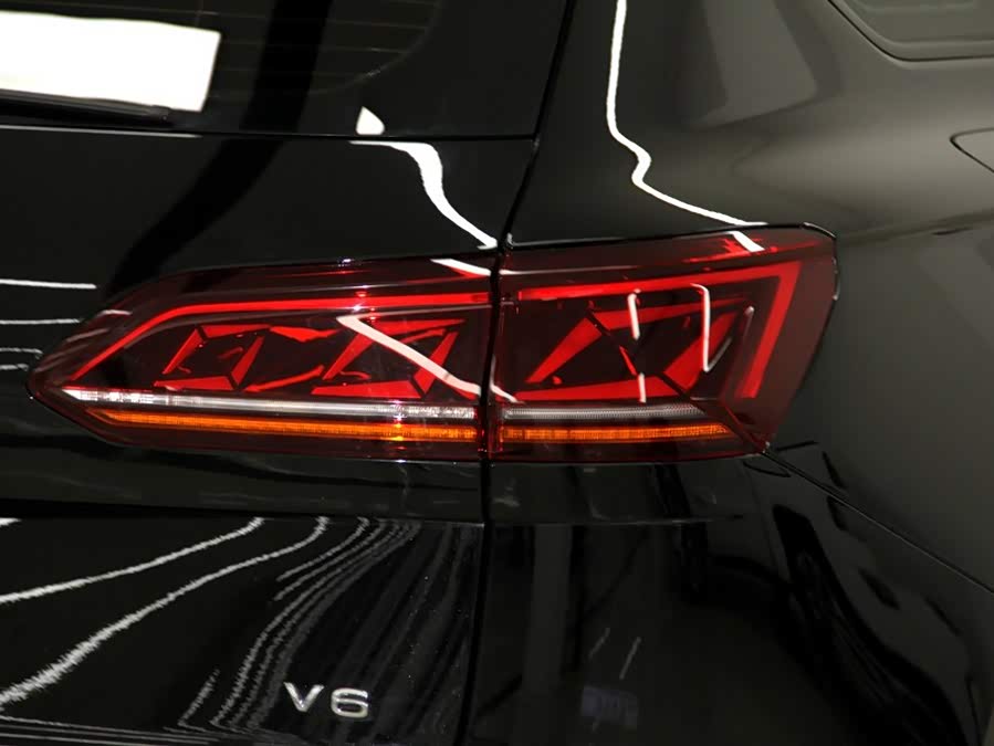 Volkswagen Touareg 2023, фото 32