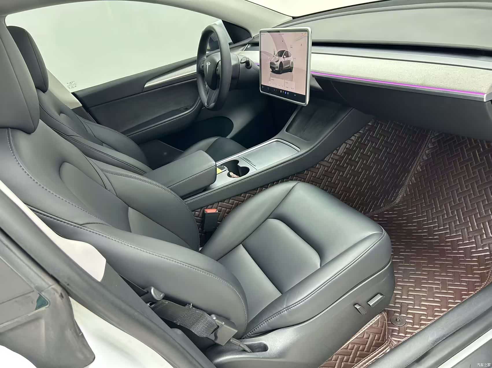Tesla Model Y, 2024 9