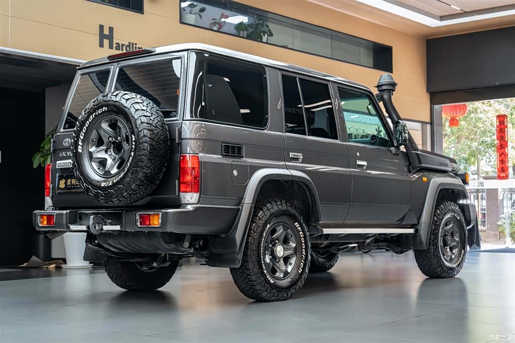 Toyota Land Cruiser, 2025 4