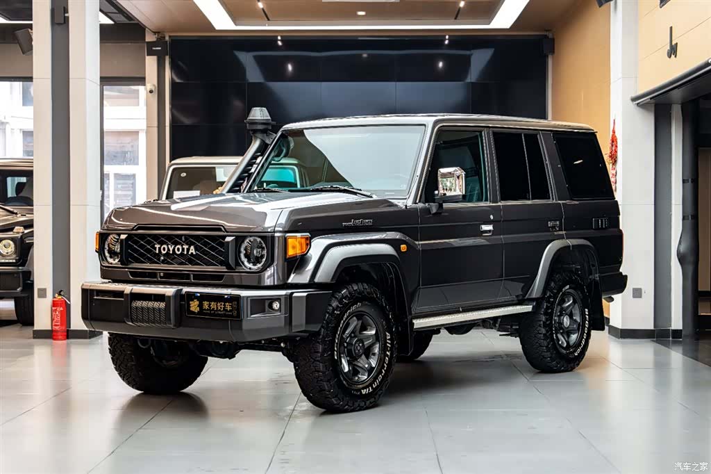 Toyota Land Cruiser, 2025 1