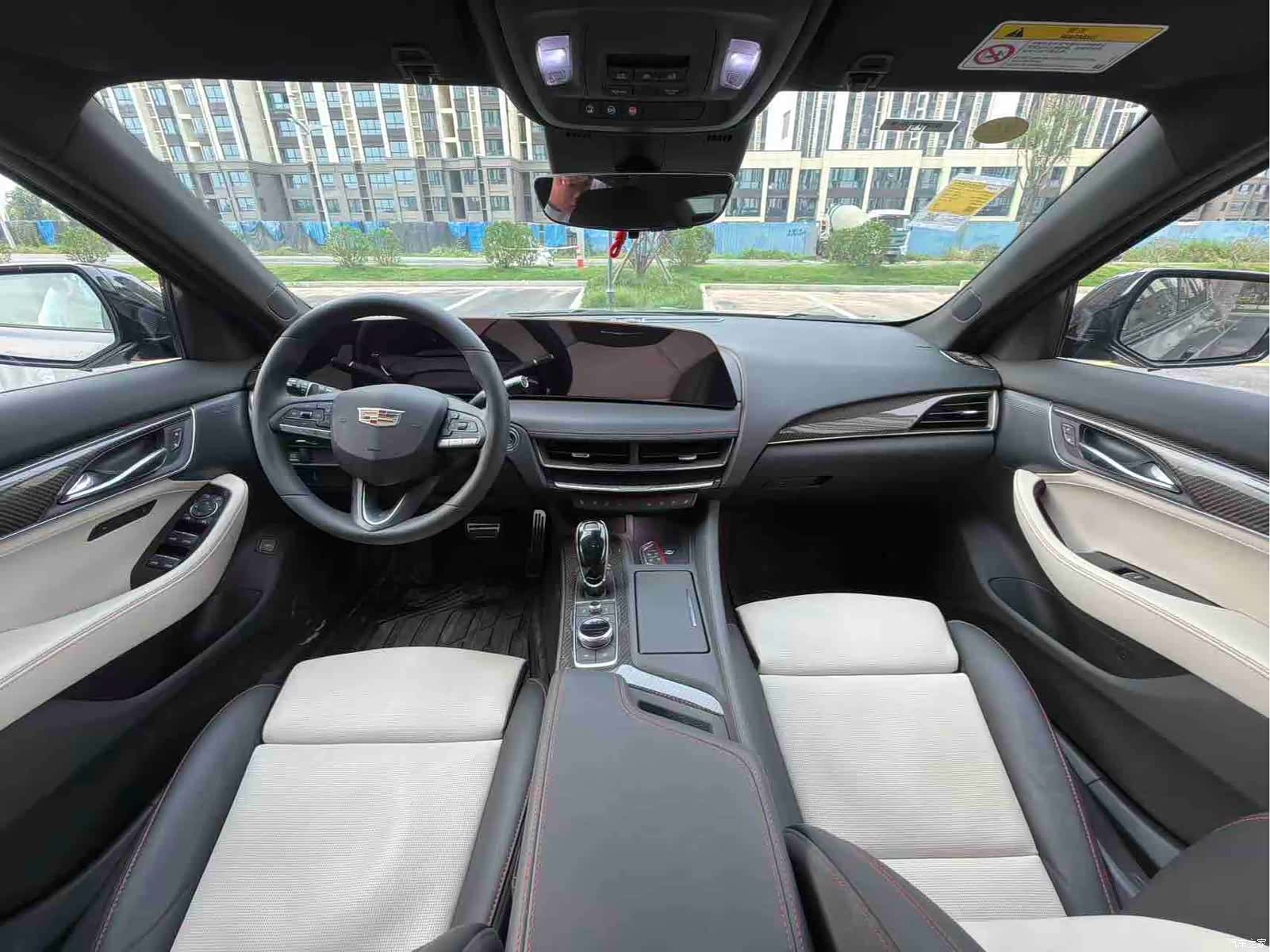 Cadillac CT5, 2026 4