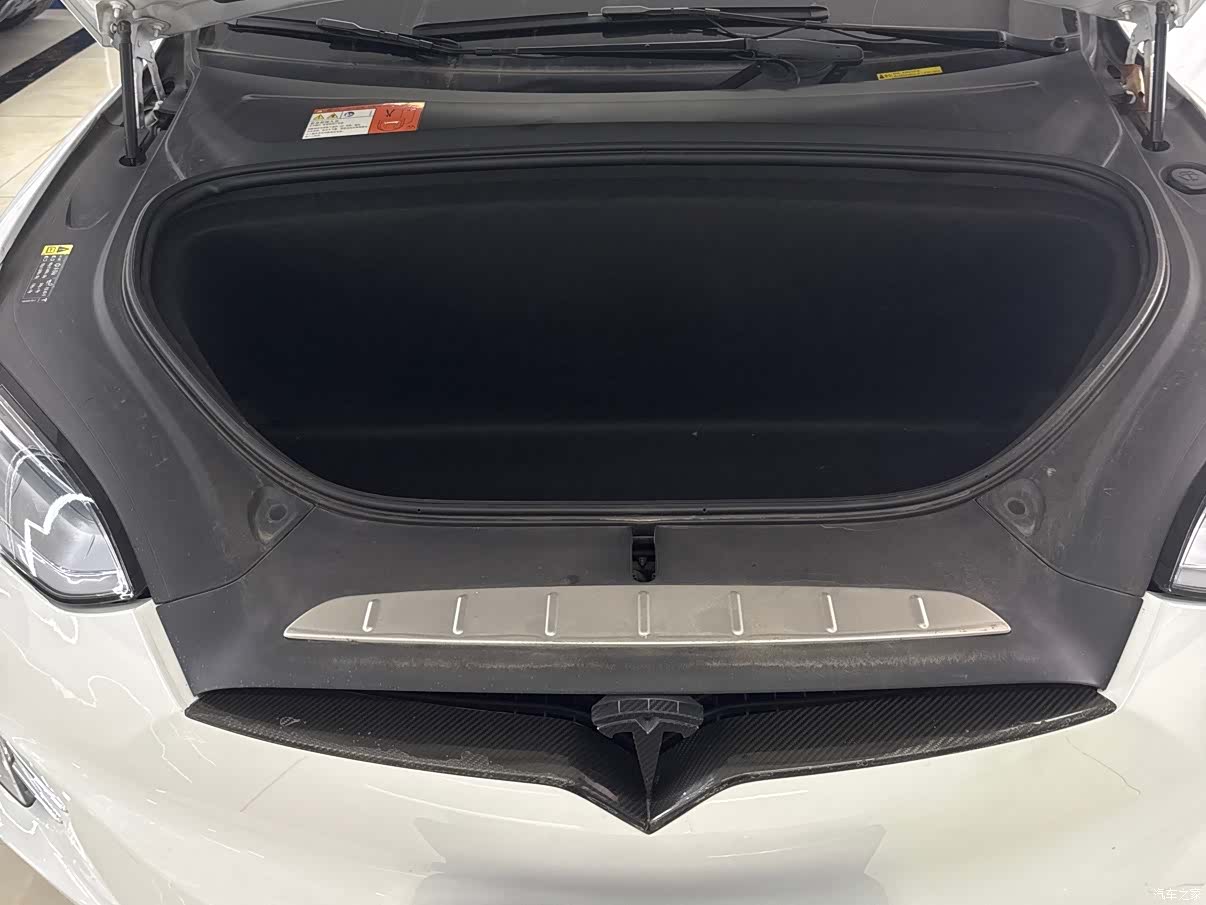 Tesla Model X, 2019 12