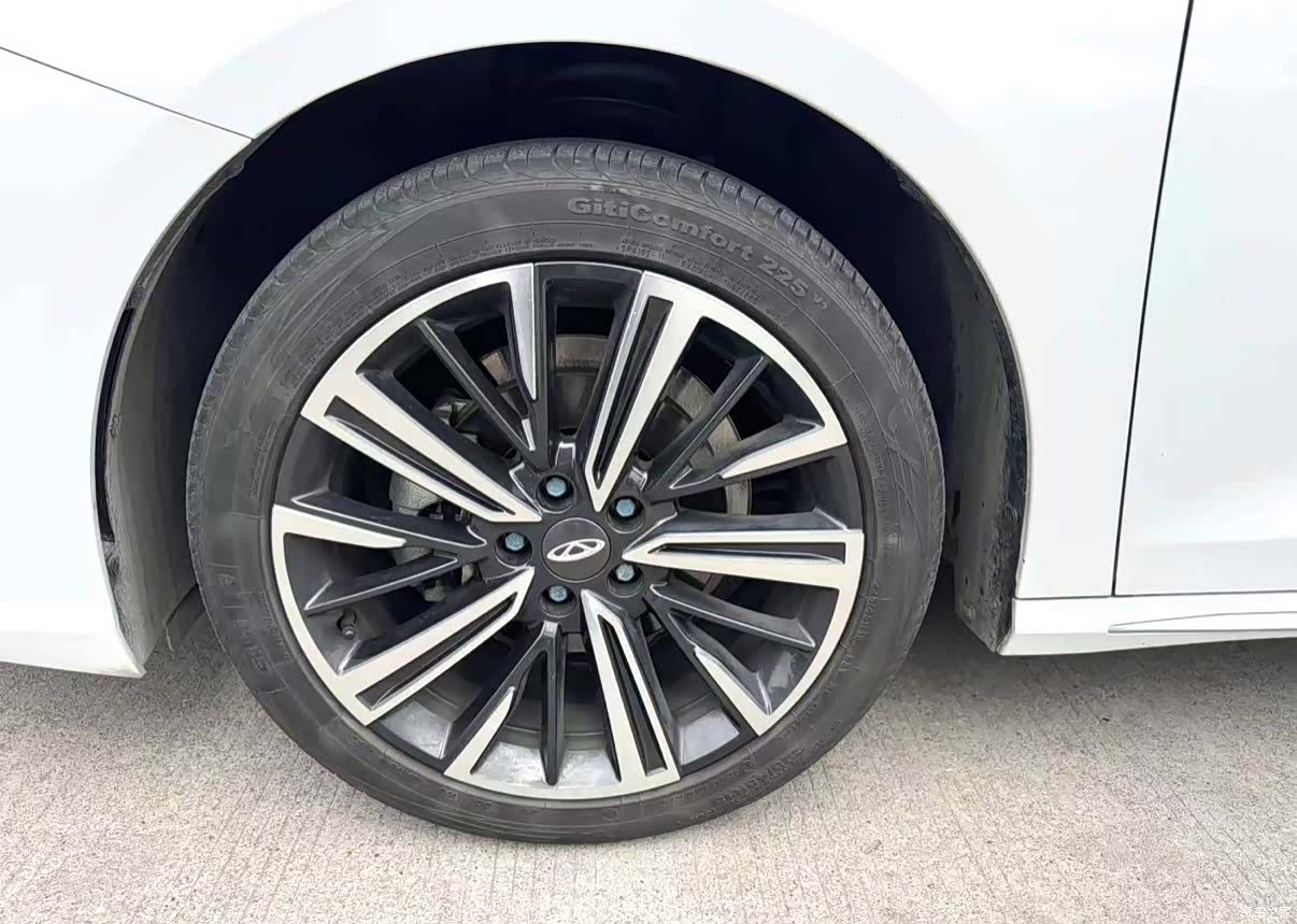 Chery Arrizo 8, 2023 7