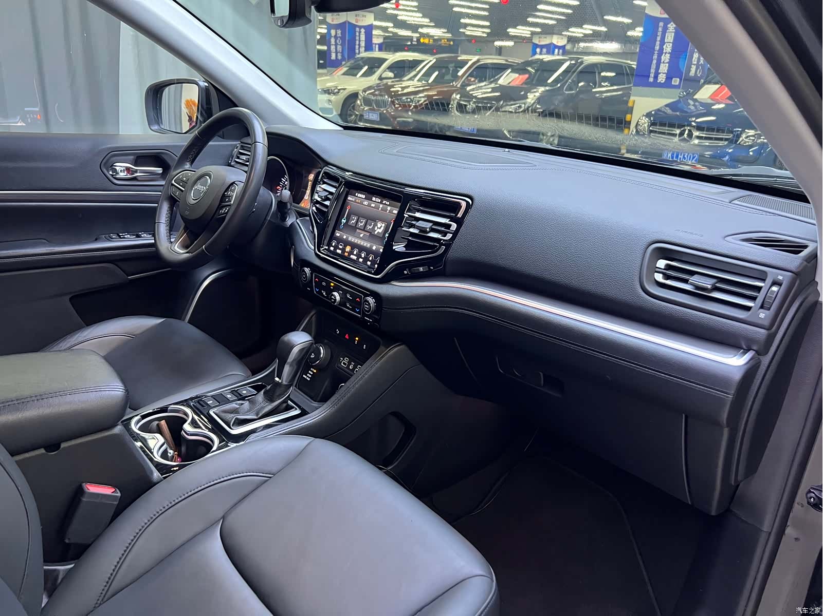 Jeep Grand Commander, 2018 12
