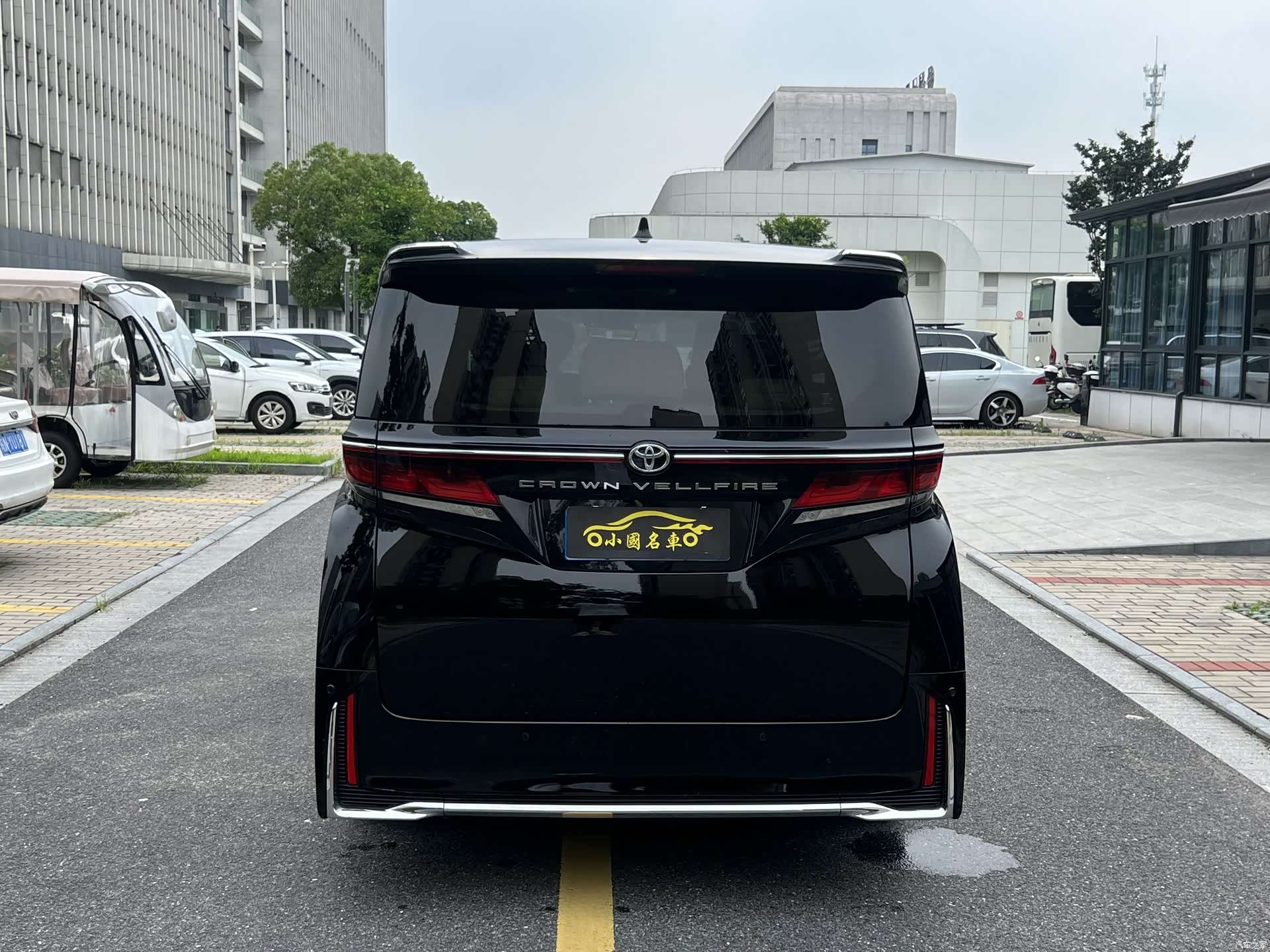 Toyota Vellfire, 2024 15