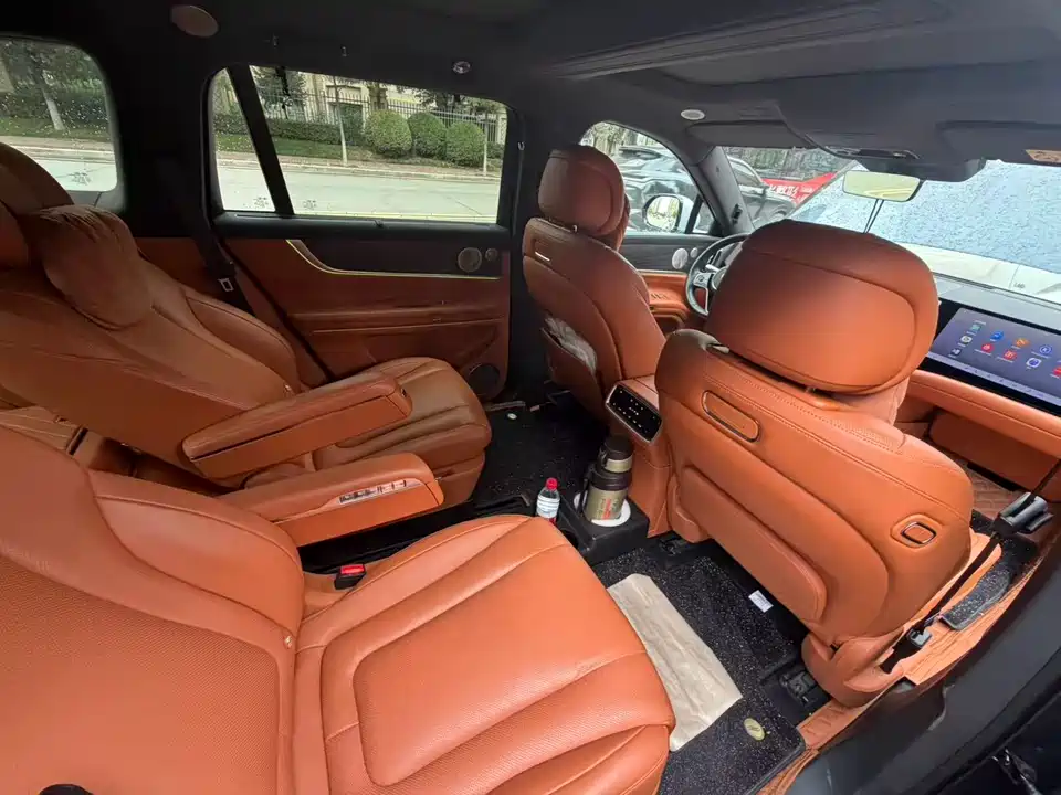 AITO Ask the world M9