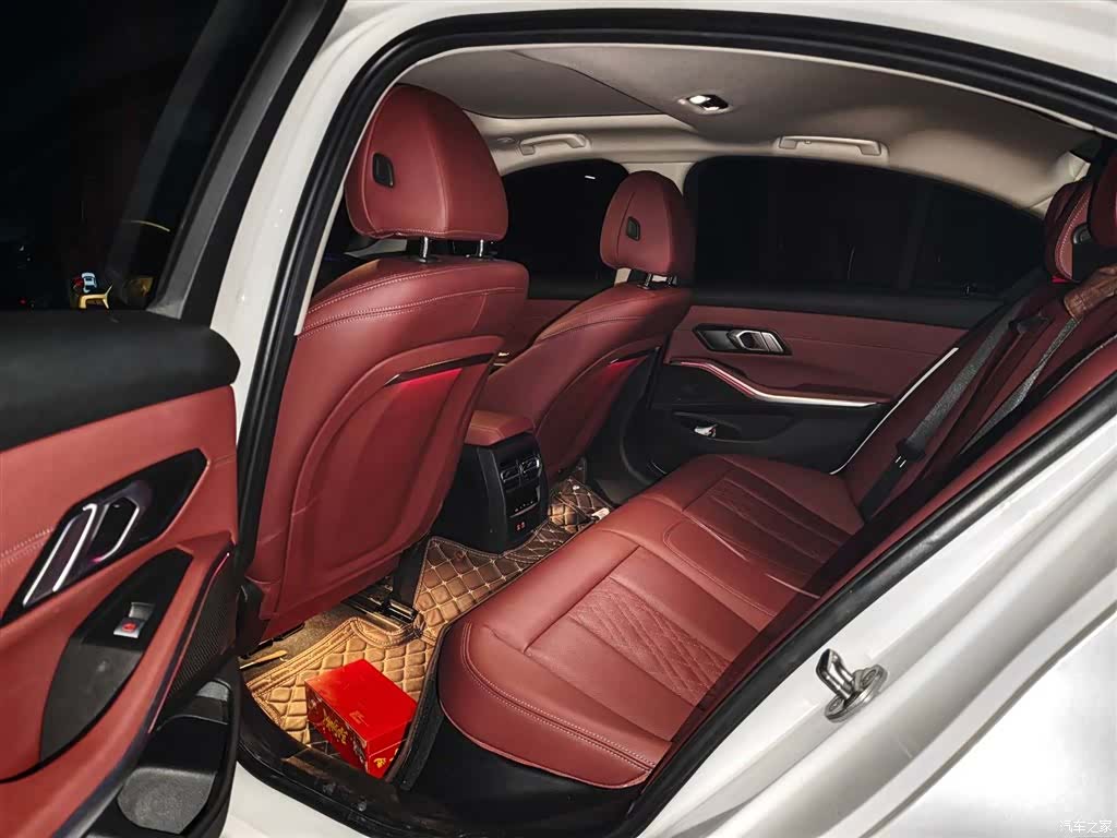 BMW 3 Series, 2023 7