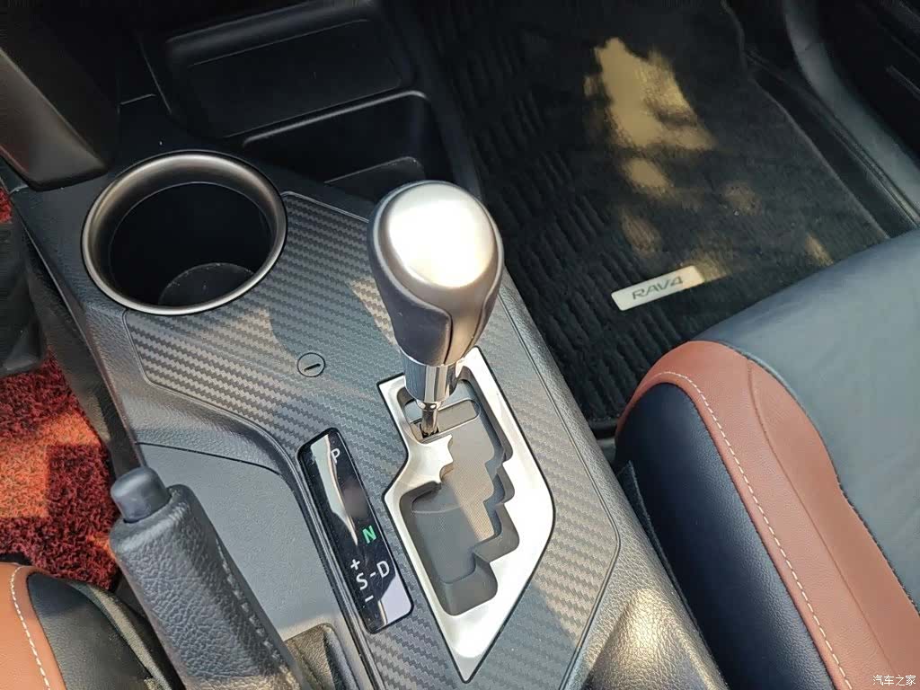 Toyota RAV4, 2016 7