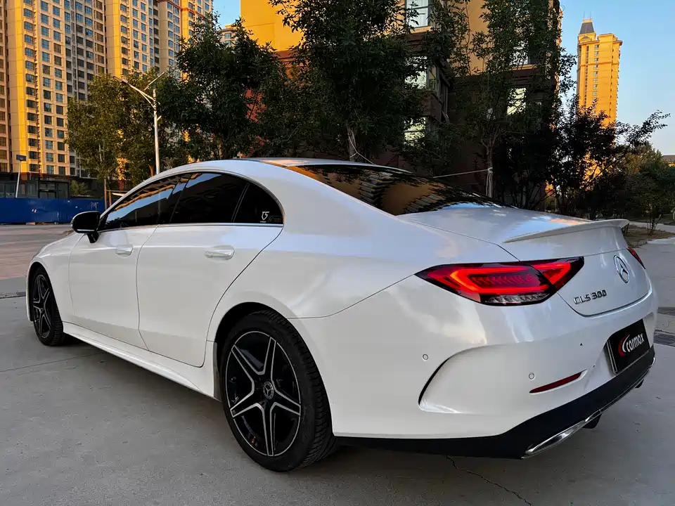 Mercedes-Benz CLS