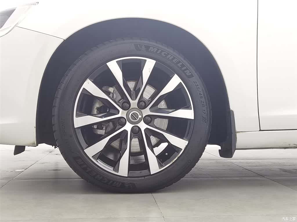 Volvo S60, 2019 17