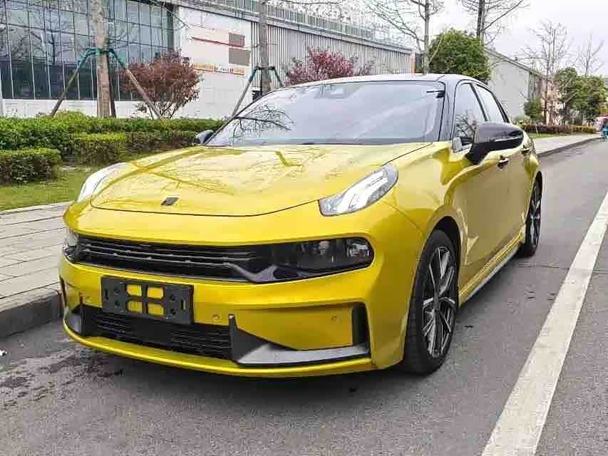 Lynk & Co 03