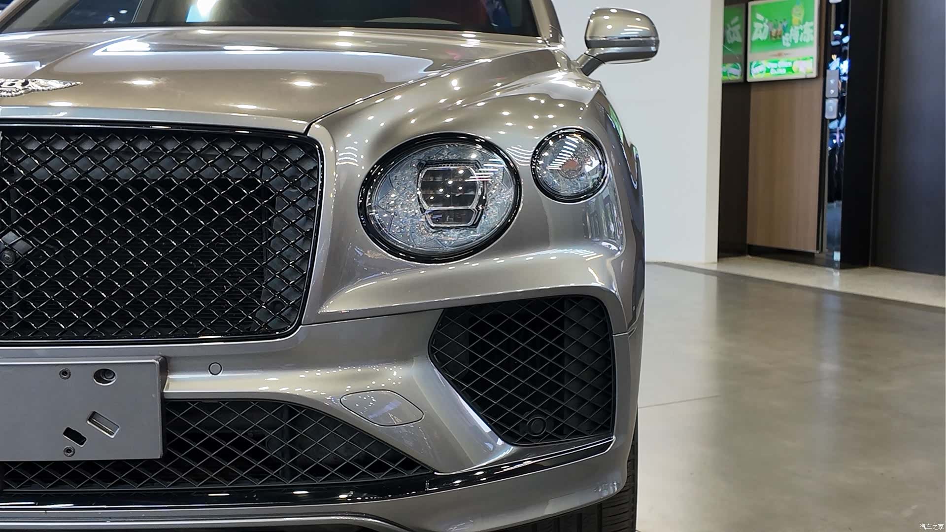 Bentley Bentayga, 2020 3