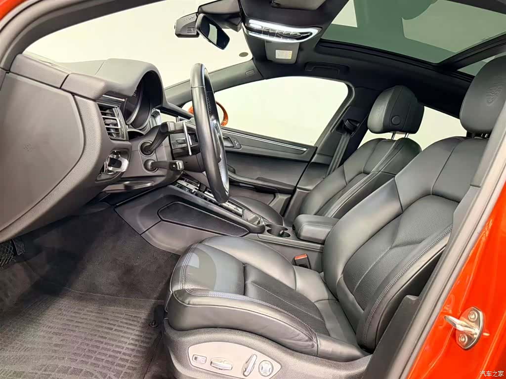 Porsche Macan, 2024 10