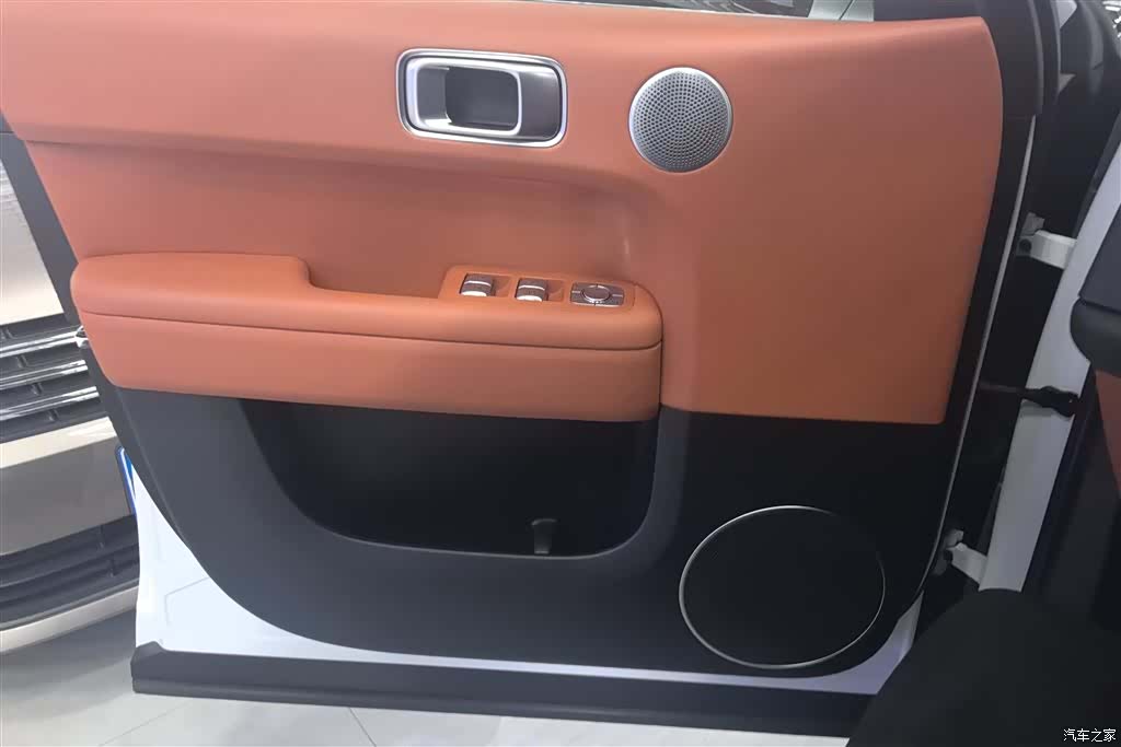 Li Auto L6, 2024 7