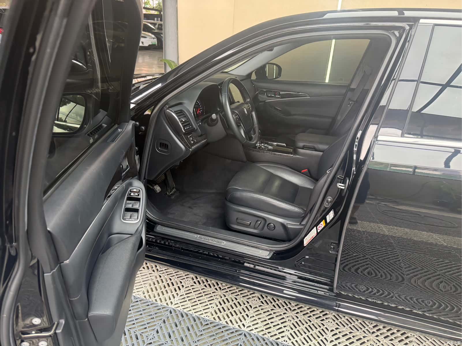 Toyota Crown, 2019 7