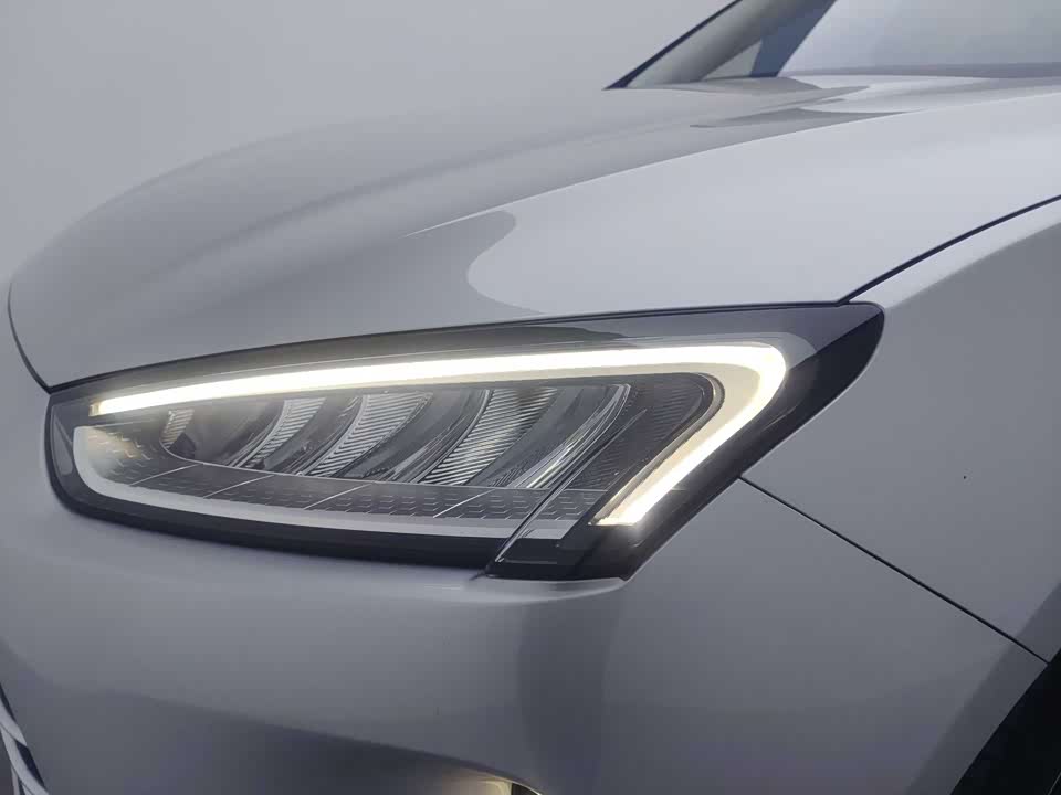 AITO Ask the world M5