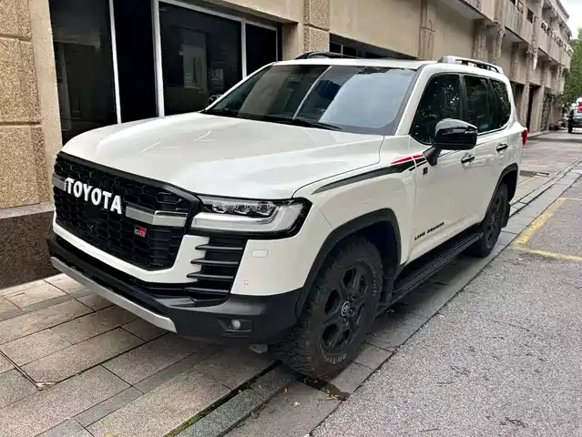 Toyota Land Cruiser 2025 — купить из Китая под заказ
